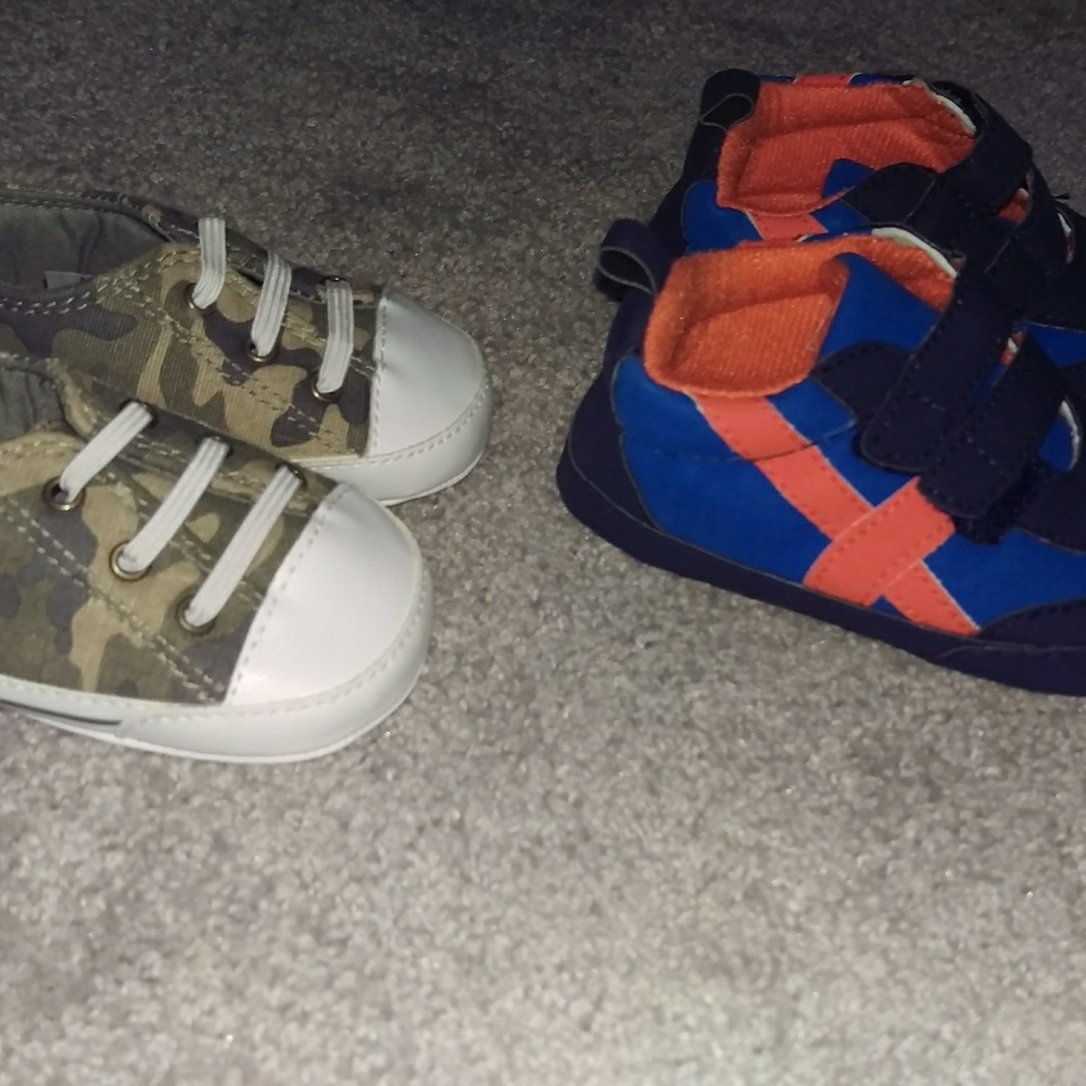 Carter's baby boy crib shoes